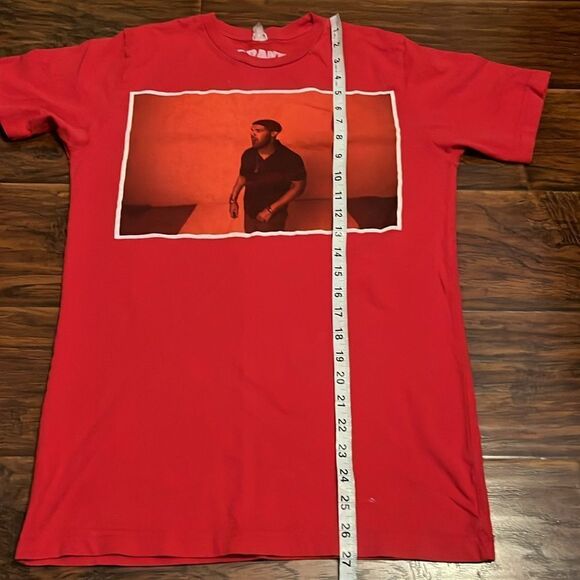 Drake Musician Red Graphic Shirt Music Concert Festival - Picture 6 of 10